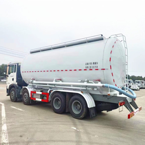 Sinotruk HOWO 40CBM Цементный танк грузовик