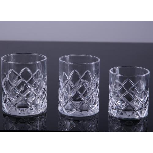 Cocktail Mixing Glasses Seamless