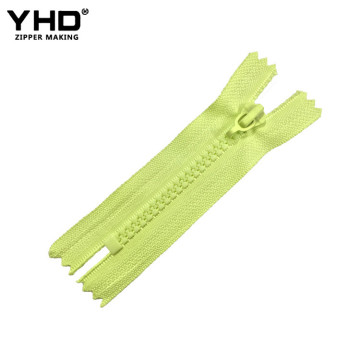 OEM cheap price tape ski zip 3#5# plastic bag fancy resin delrin elastic zipper design
