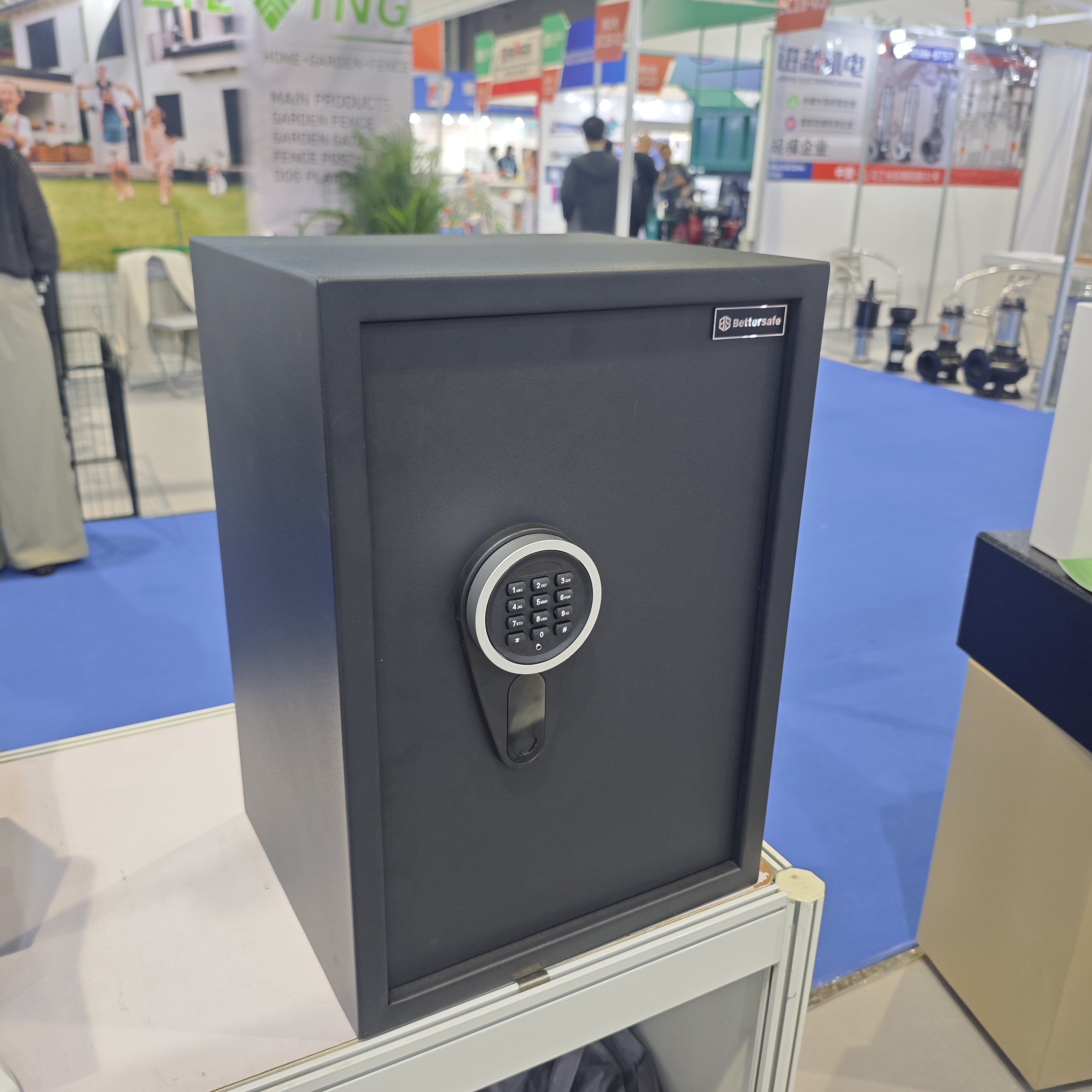 2025 New design Steel security safe box with verticle Electronic Digital Lock