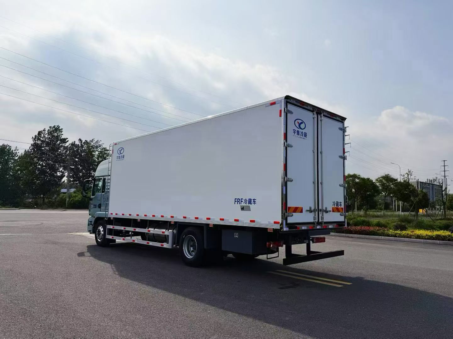 Temperature-controlled trucking