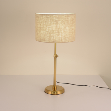 American Simple Linen Lampade da tavolo per Home Hotel Project Retro Luxury Real Brass E27 Desk Light