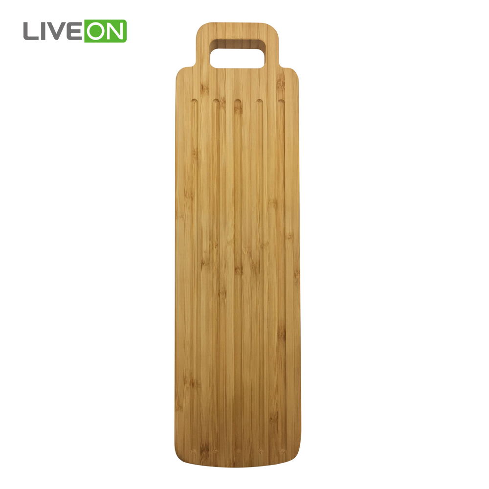Placa de bambu com conjunto de faca de pão