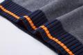 Cardigã escolar de bolso tricotado com botão de contraste e borda de contraste para meninos