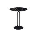 Petite table d'appoint ronde pour le salon