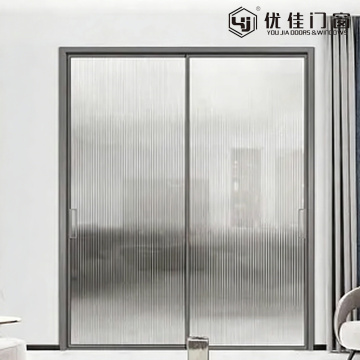 Двойная раздвижная дверь из тростникового стекла