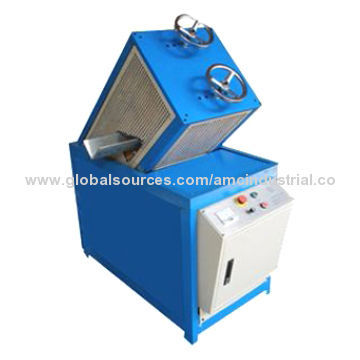 Inline edge board roll cutting machine for making inner round protector