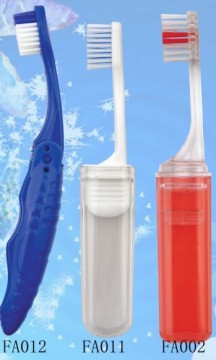 tarvelling toothbrush