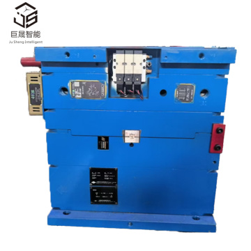 Panoul interior al mașinii din partea dreaptă