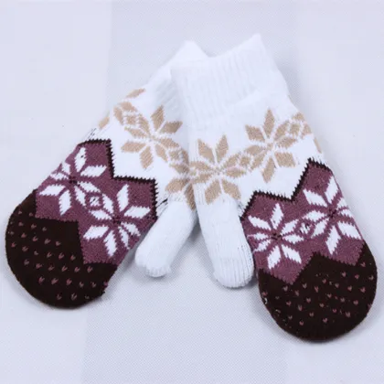 acrylic wool jacquard maple leave glove