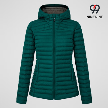 Elegante chaqueta microacolchada para mujer con cierre de cremallera