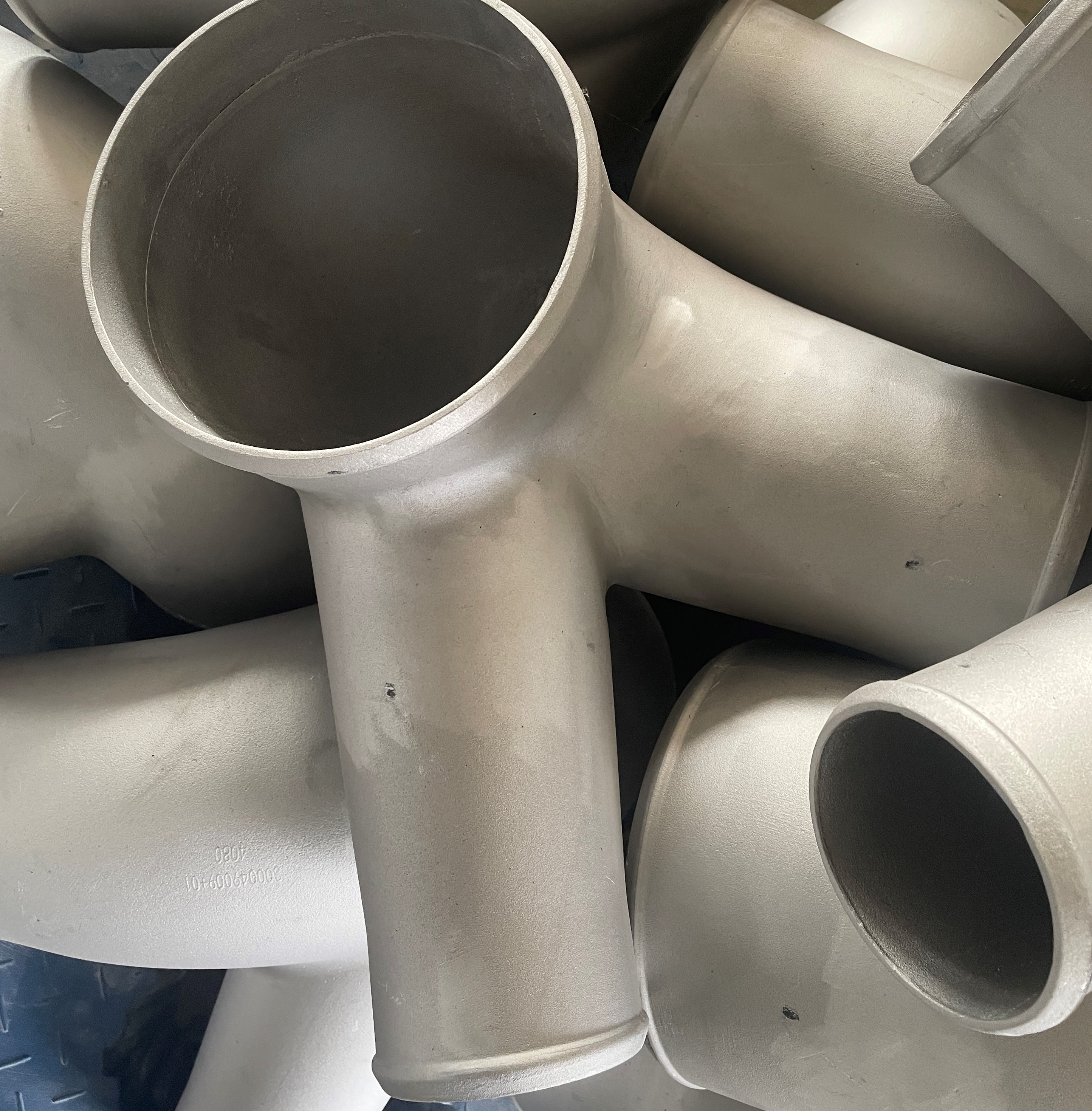 Die cast aluminum tube