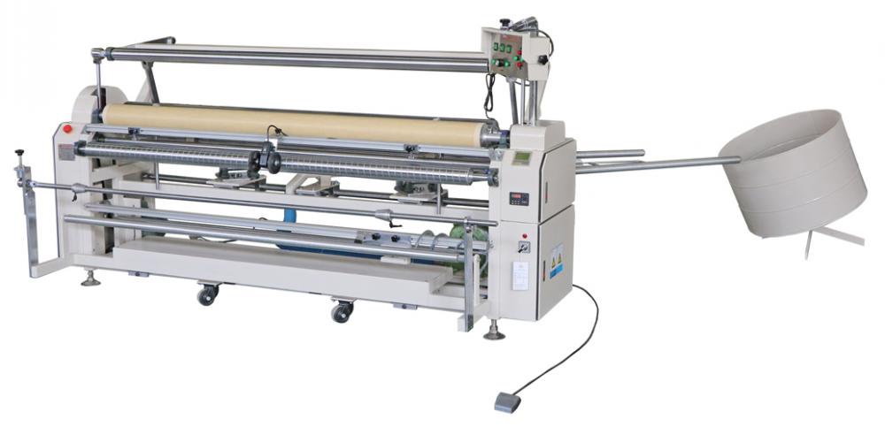 Machine d'enroulement de biais et de tissu vertical avec commande de bord