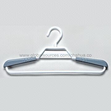 Extendable Plastic Hanger