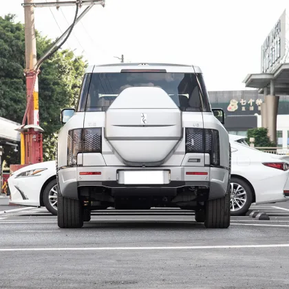 Byd Yangwang U8 SUV 4WD Hybrid Car