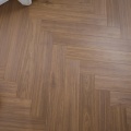 Lussuoso pavimento in legno ingegnerizzato a grana in legno quercia