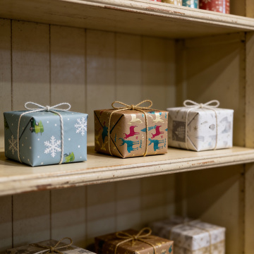 Papel de envoltura festivo para decoraciones navideñas