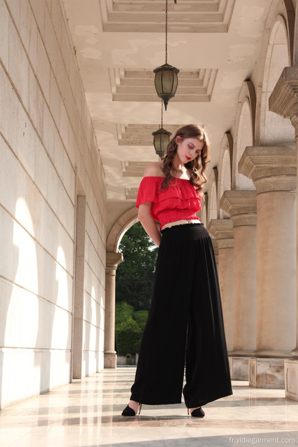 Blouse de couleur rouge à manches courtes Off Shouler