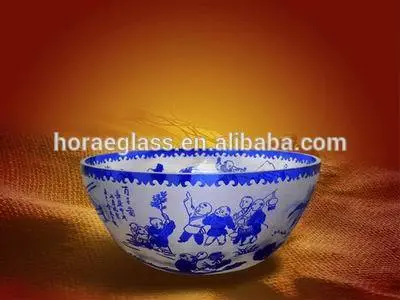 Glass bowls for table decorations