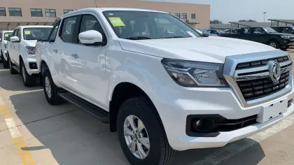 4 Wheels Drive Double Cabin Pickup Truck