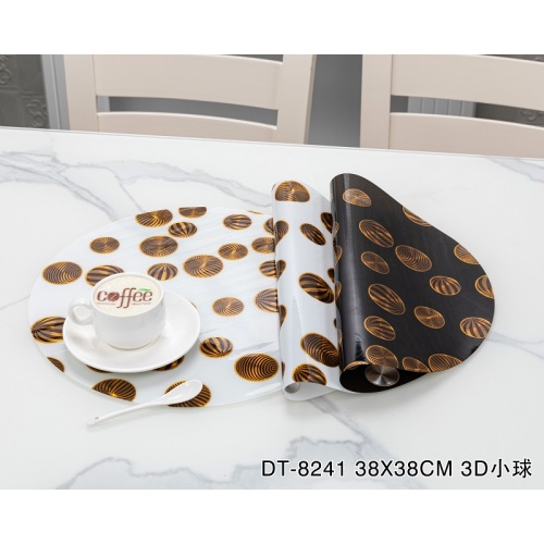 2022 New Heart Shaped Tealight Candle popular new style wedge shaped placemats Factory