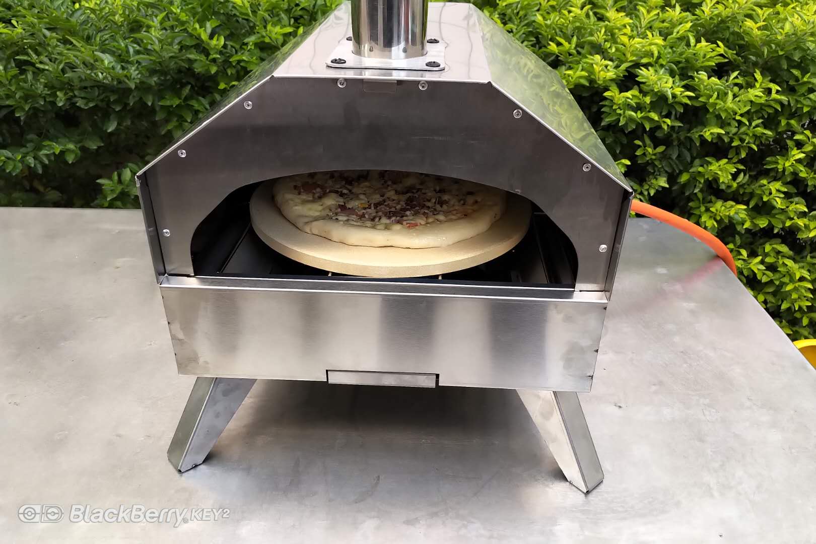 Pizza maker