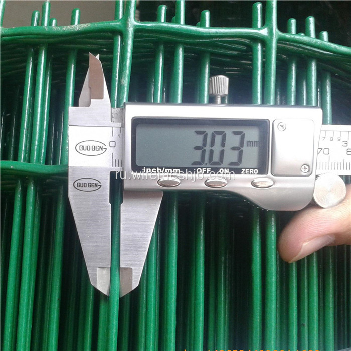 Green+PVC+Coated+Euro+Welded+Wire+Mesh+Fence