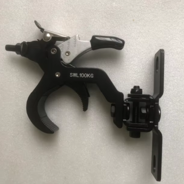 High Quality Stage Loading Bearing 100KG 150KG Folding Hook Lighting Clamp for Truss - Factory Offer