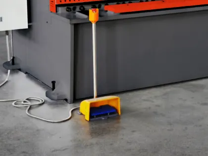 Anhui Durmark: Guillotine Shearing Machines, Electric Shearing Machines & CNC Cutting Machines