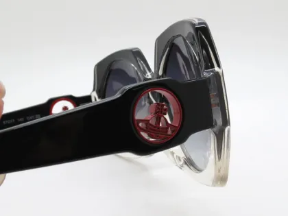 Black On Transprant Frame Grey Gradient Lens Vivienne Westwood Vw77702 Branded Sunglasses For Women