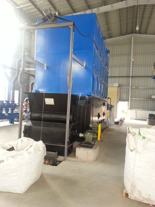 Chain Grate Wood Sawdust Boiler with Coil Tube (YLW1400~14000)