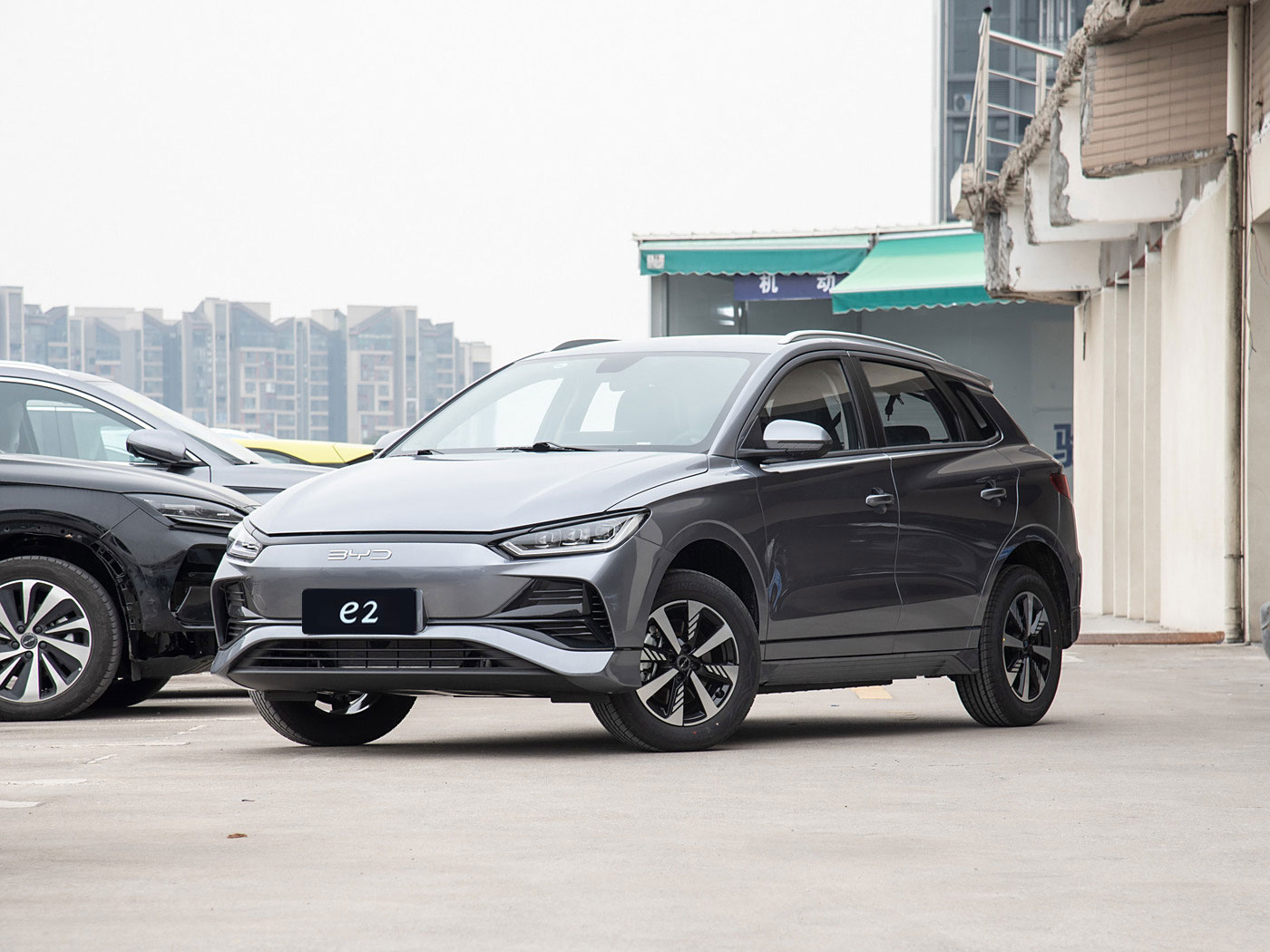 BYD E2 2024新的OKM纯电动汽车