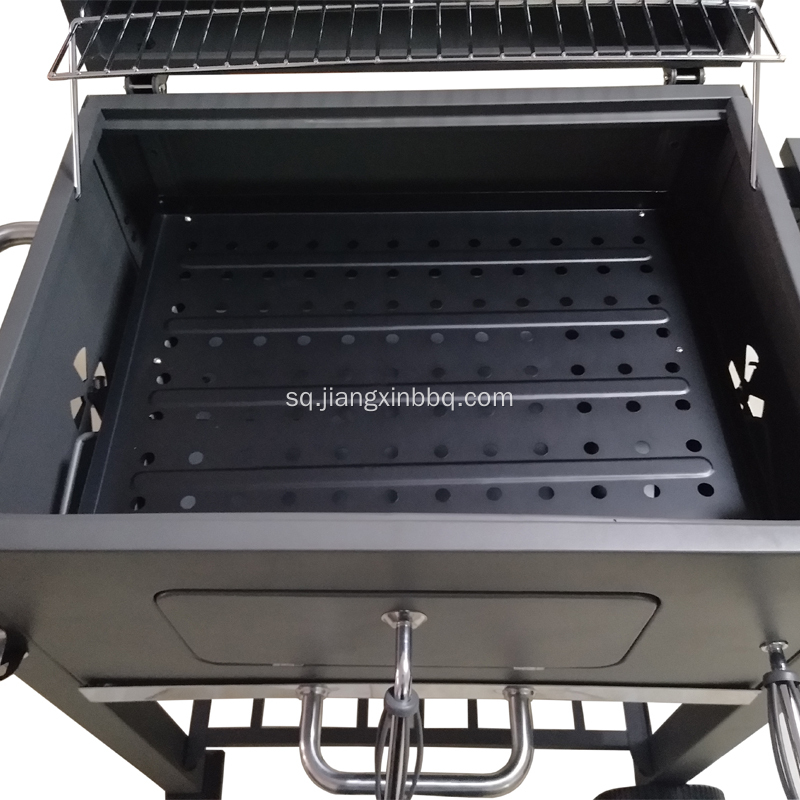 Barbecue Grill dhe duhanpirës