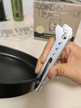 Outdoor Picnic Pot Gripper Clamp for Barbecue