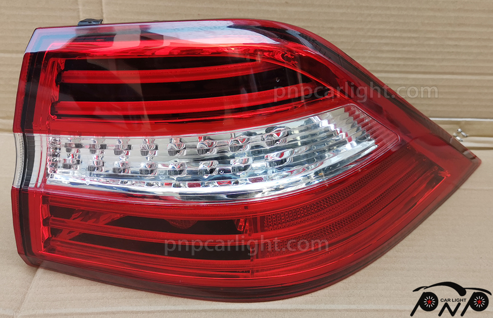 2014 Ml350 Tail Light