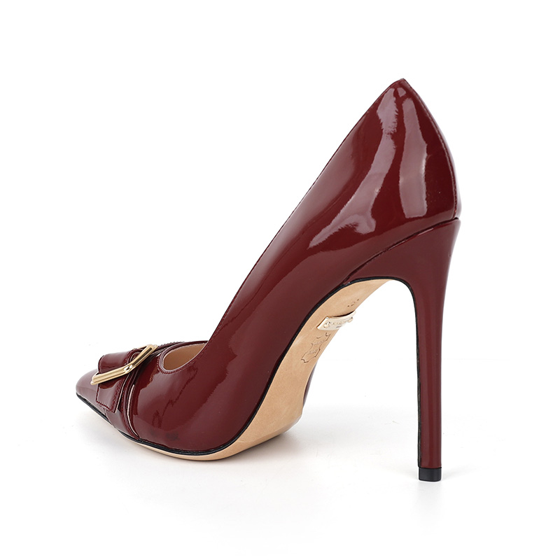 Fashionable Japanese style buckle pointed sandals