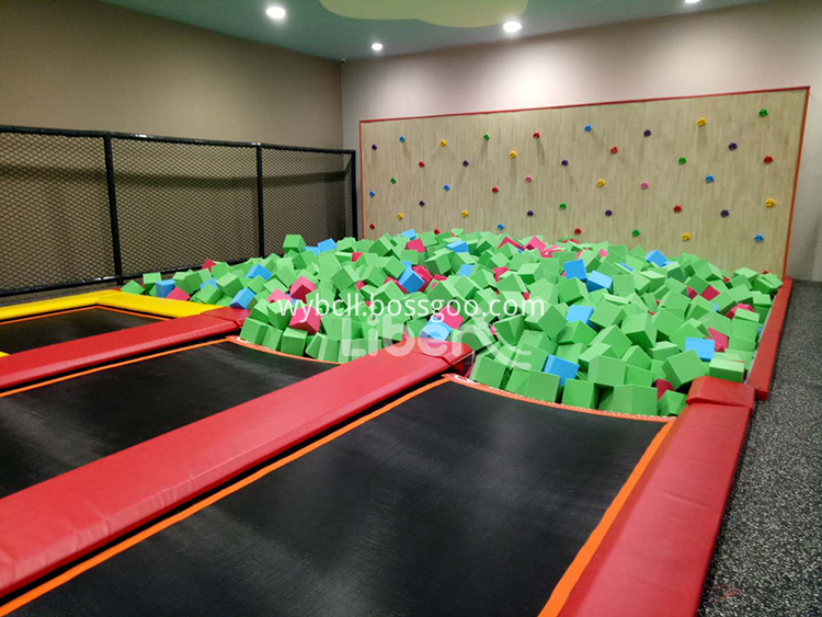 Trampoline with Foam Pit Trampoline with Foam Pit