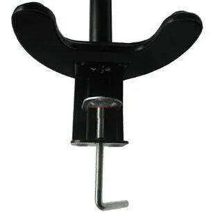 How to mount a monitor on the table ?