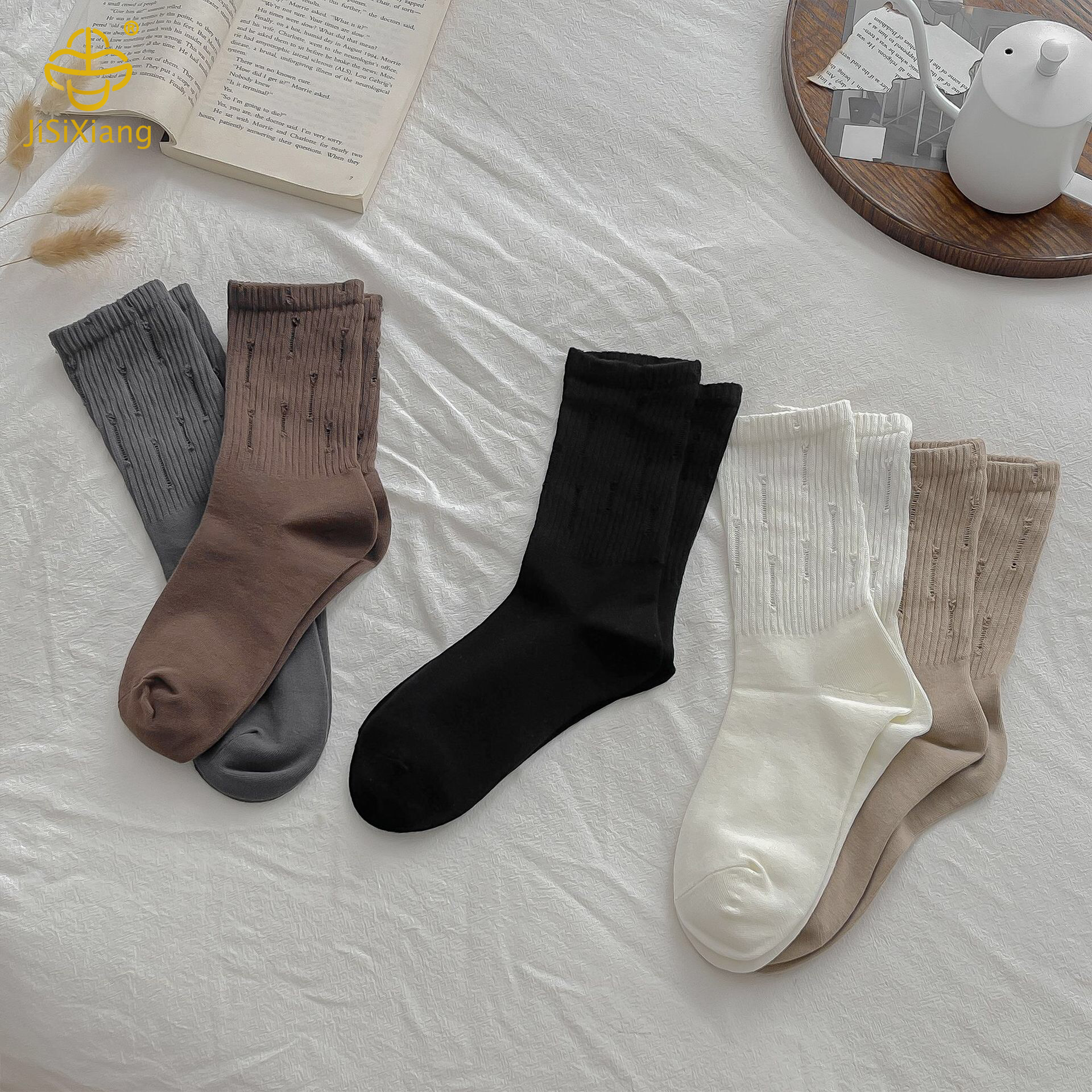 Korean version of Harajuku style cave socks