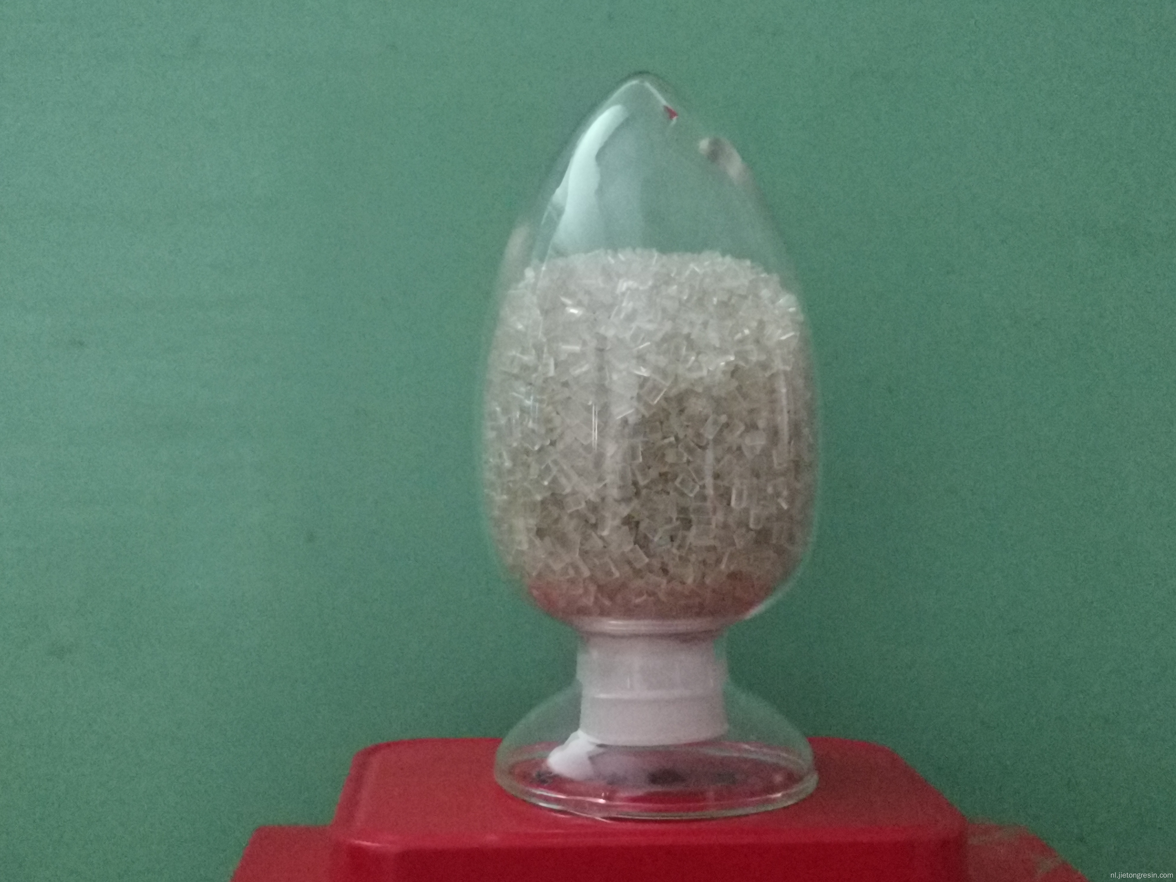 Vlamvertragende polyester chip