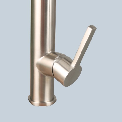 single handle kitchen faucet