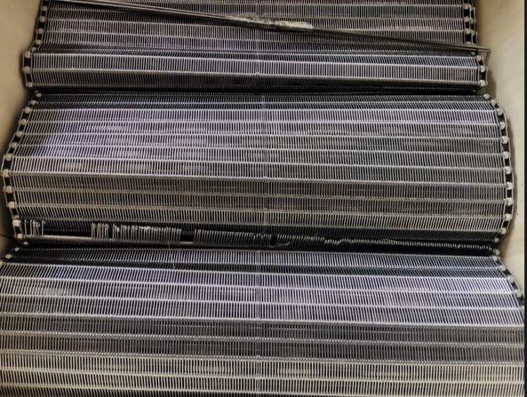 Metal conveyor belt