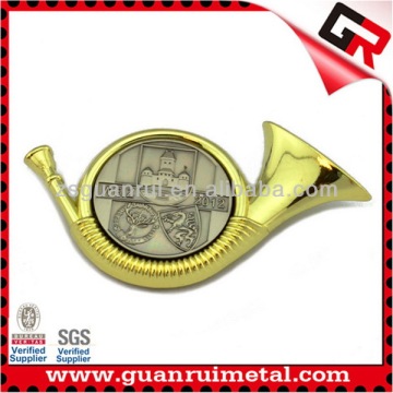 2015 New classical brass collar pin