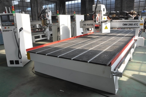 Mesin CNC router dengan 2060 bekerja tabel