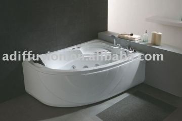 corner hot tub