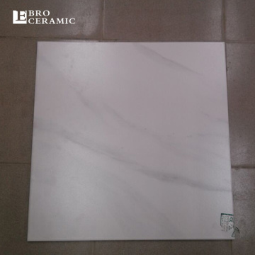 Ebro ceramiczne 450x450 Carrara wyglądają na kafelki do łazienki - płytki podłogowe