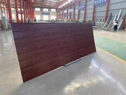 Red Chicken Wing Wood Grain PU Sandwich Panels for Walls
