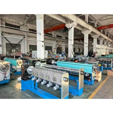 Innovadora máquina de extrusión de cables