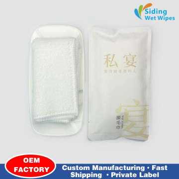 Na -customize na apat na panig na selyadong basa na mga wipe