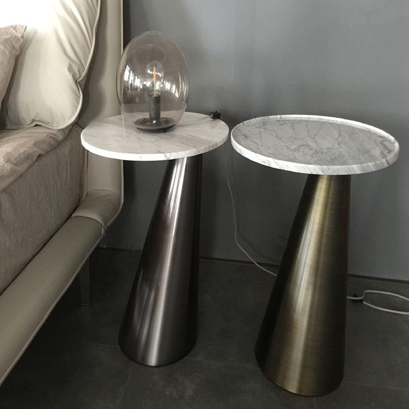 Table d'appoint de cygne moderne italien